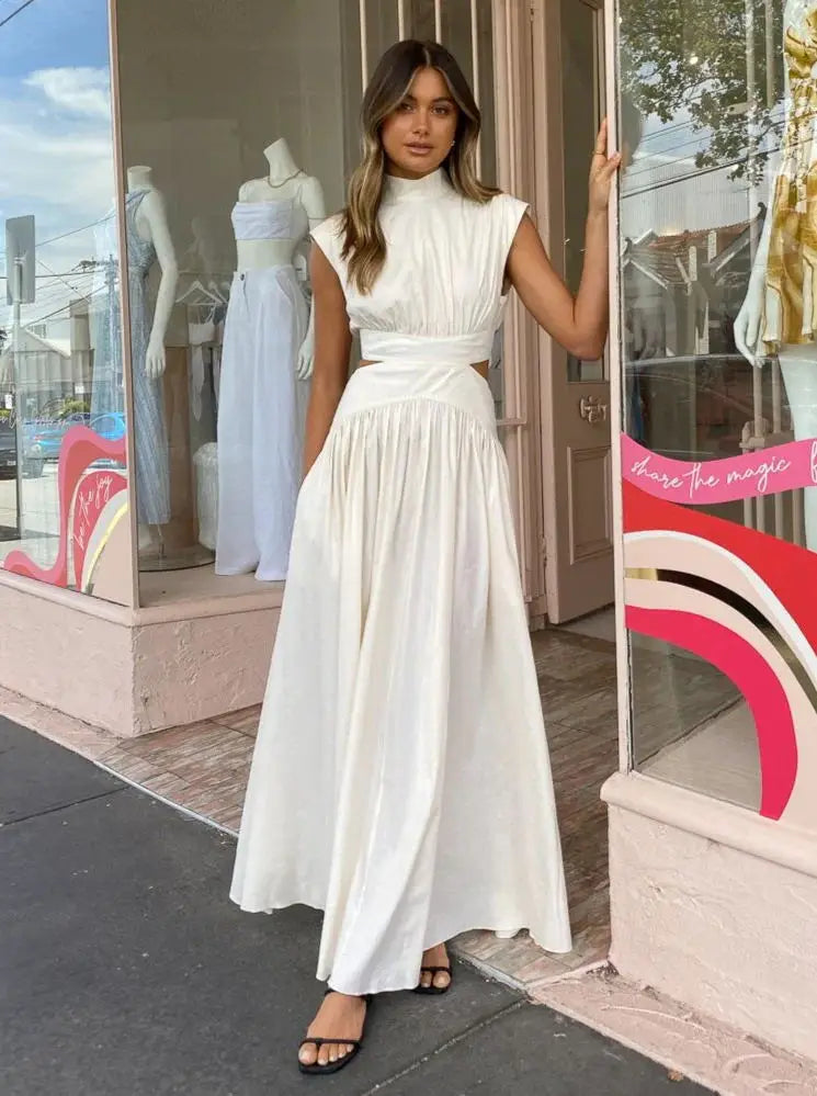 Vestido Branco Longo Plissado elegante