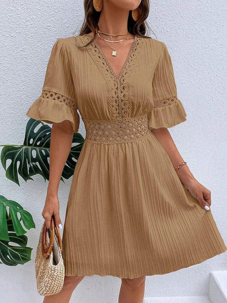 Vestido Praiano com renda e decote V