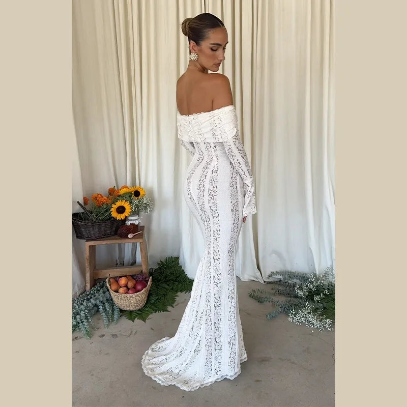 Vestido Branco Estilo Sereia com manga longa