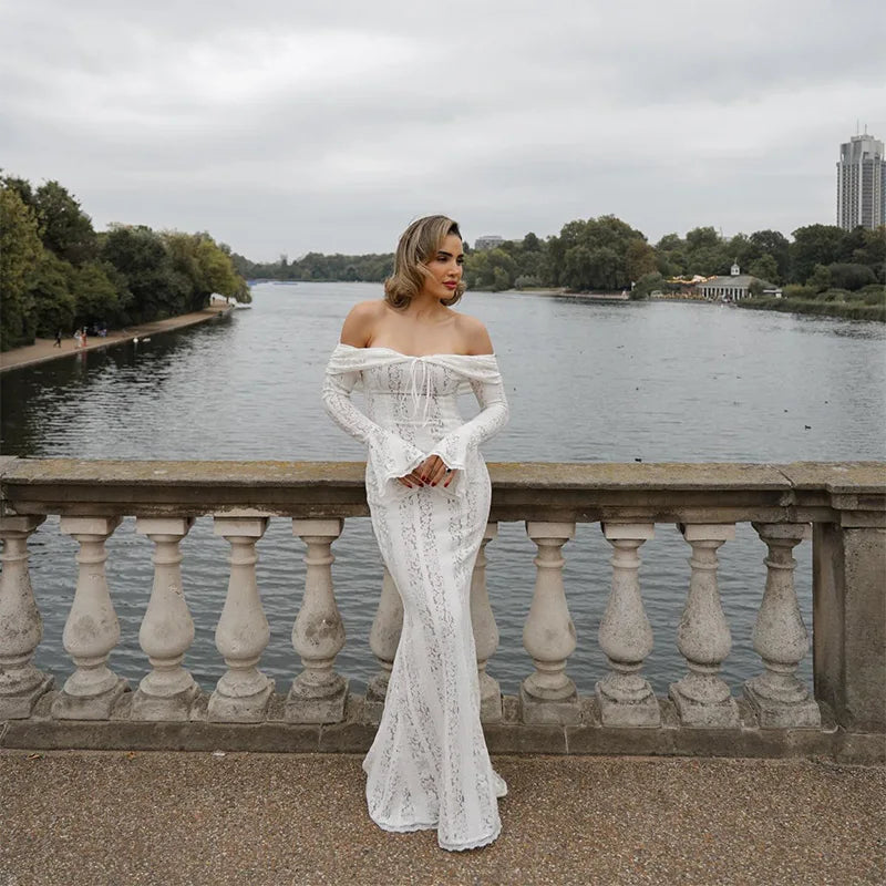 Vestido Branco Estilo Sereia com manga longa