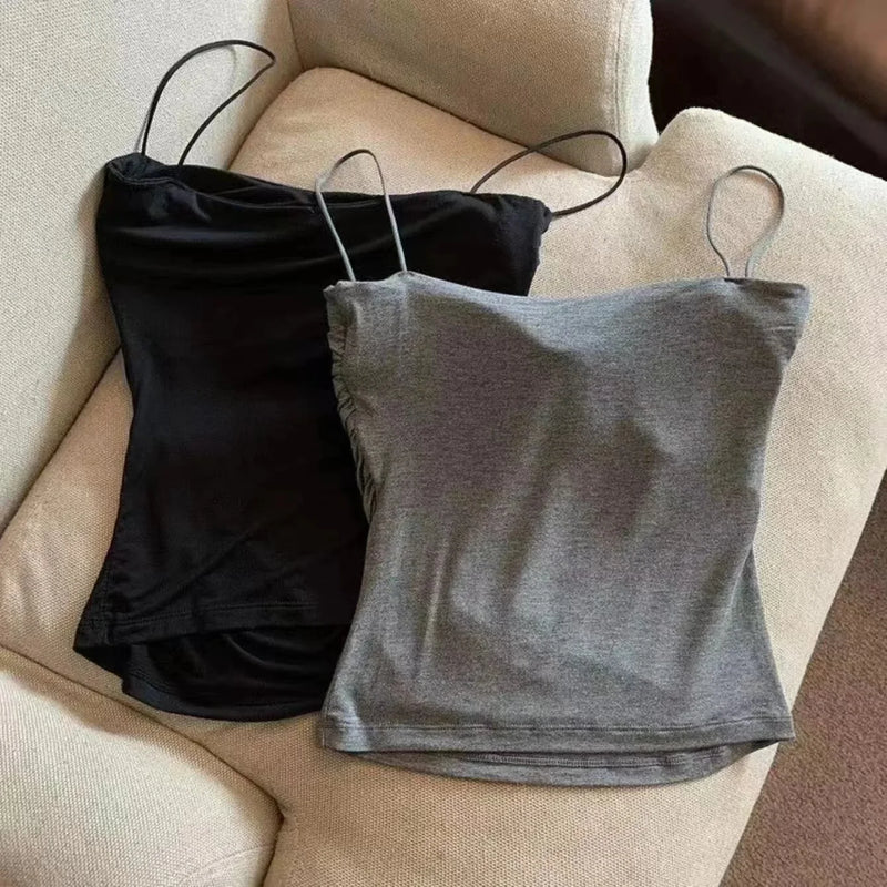 Blusa sem manga com alça fina e cor sólida