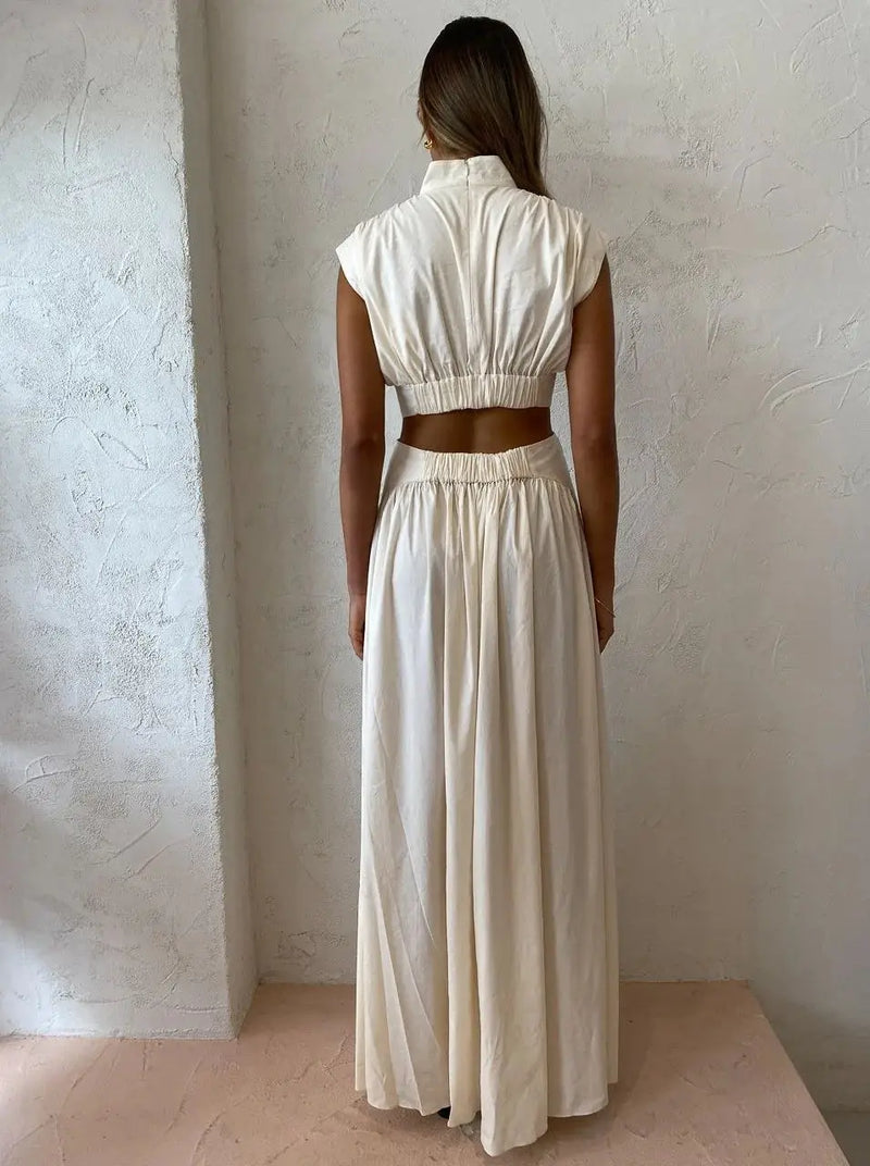 Vestido Branco Longo Plissado elegante