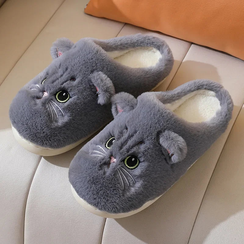 Chinelo felpudo de gato para casa