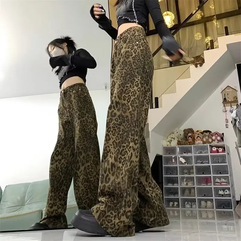 Calça jeans feminina vintage com estampa de leopardo