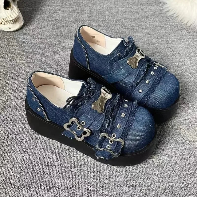 Botas gótica lolita com plataforma e correntes